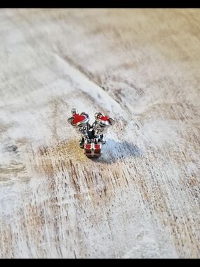 Pandora Disney Mickey & Minnie Mouse Present Charm